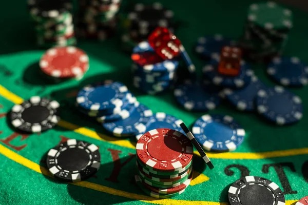 Player interface showing live Dragon Tiger game table limits and betting options on virgo88